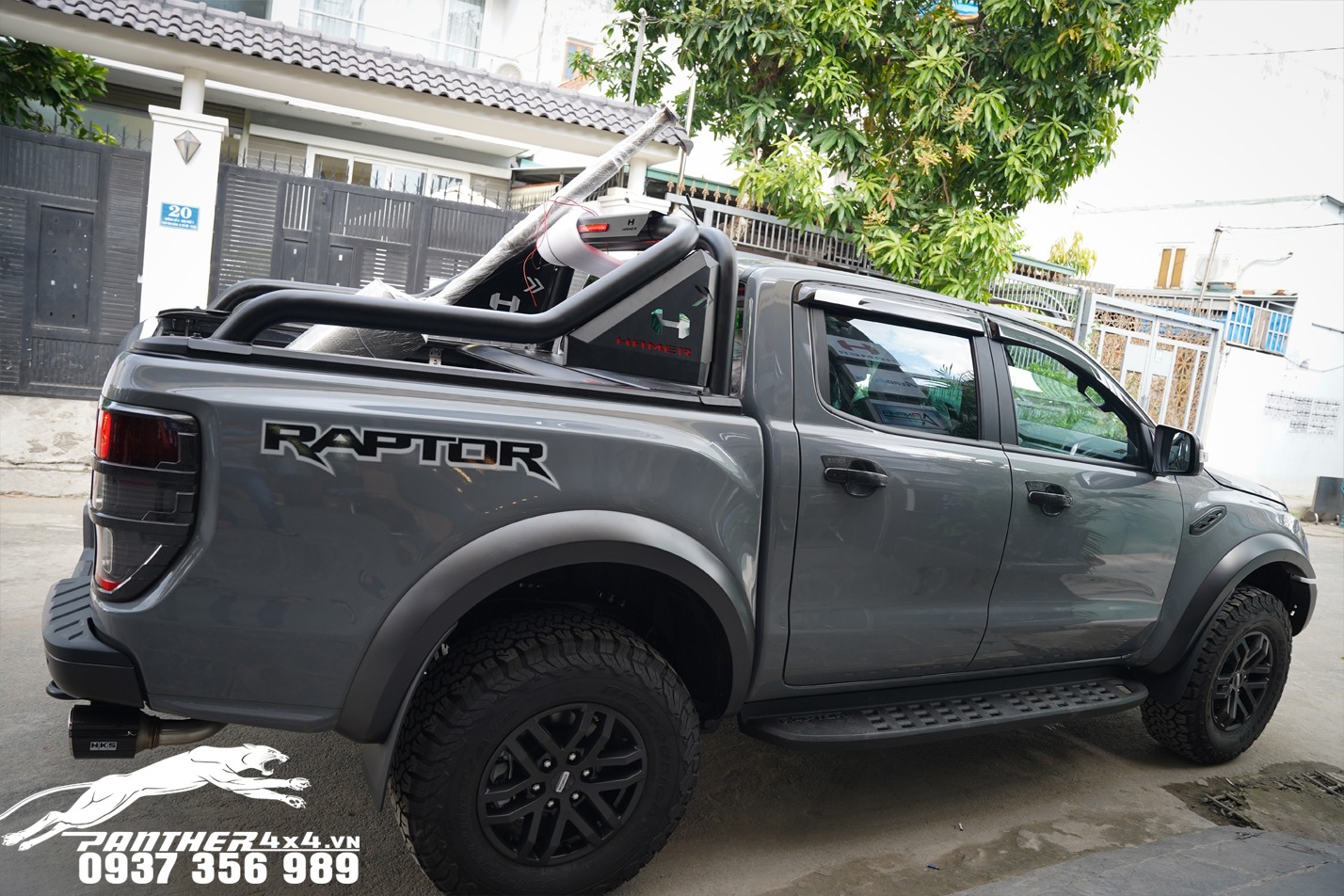 Độ body kit Raptor cho xe bán tải Ford Ranger được nhiều người thắc mắc không biết có phải gồm cản trước và mặc calang không hay còn bộ phận nào khác nữa. Để giải đáp thắc mắc này hôm nay chúng tôi chia sẻ cho các bạn đọc một số thông tin về sản phẩm.