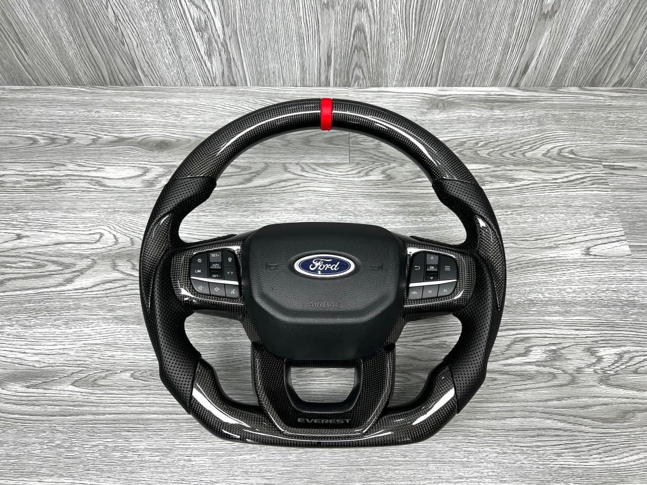 Vô lăng Carbon cho Ford Ranger 2023 xịn