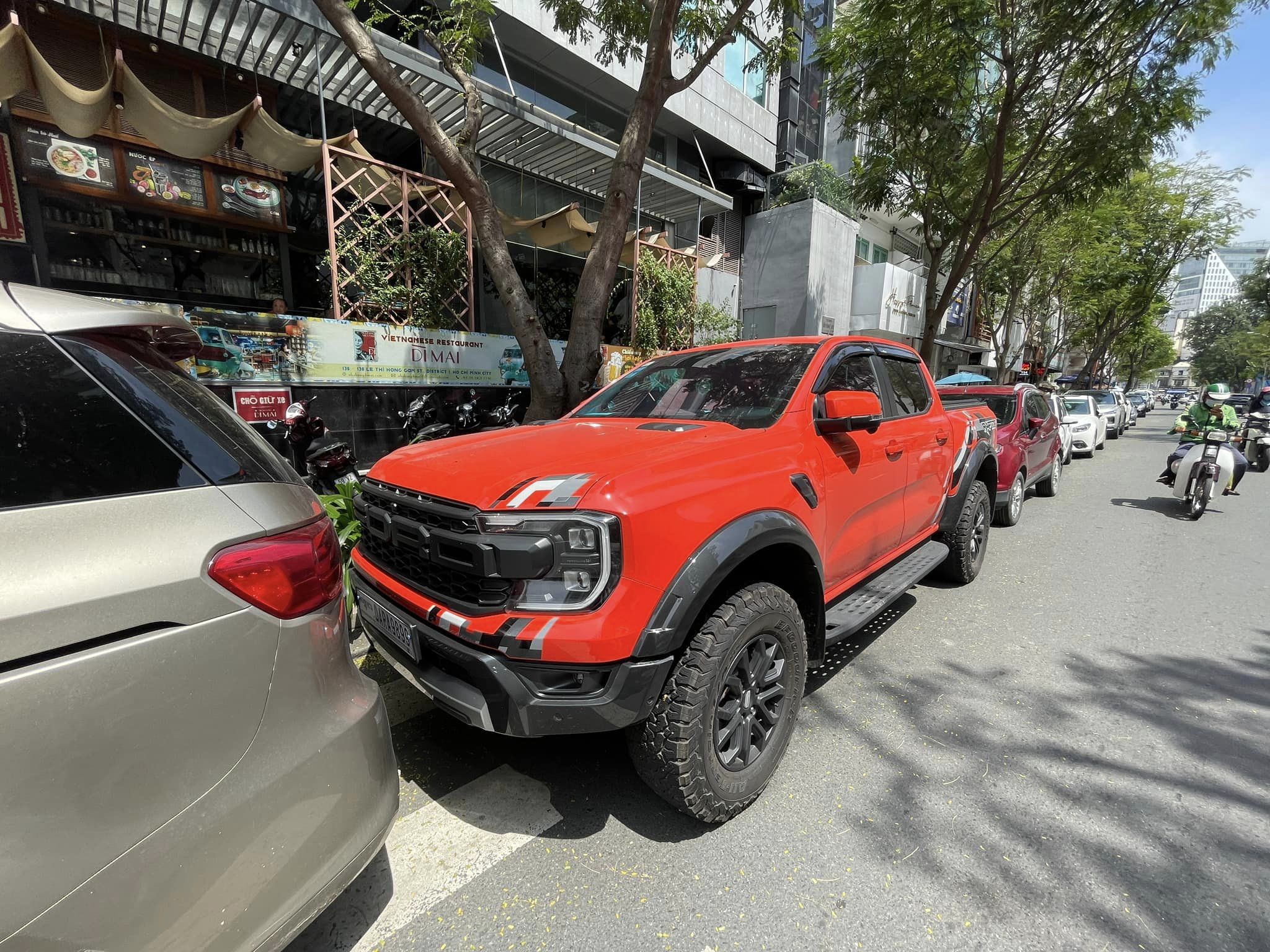 Ford Raptor 2023 về Việt Nam giá bao nhiêu?