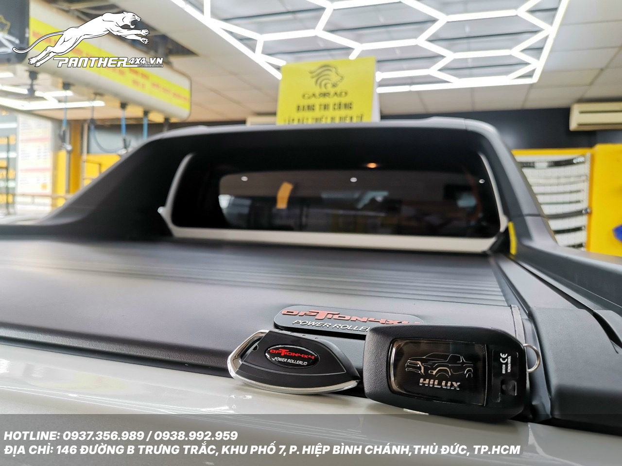 NẮP THÙNG CUỘN ĐIỆN CHO TOYOTA HILUX 2026+ CÓ KHUNG (BẢN HQ)